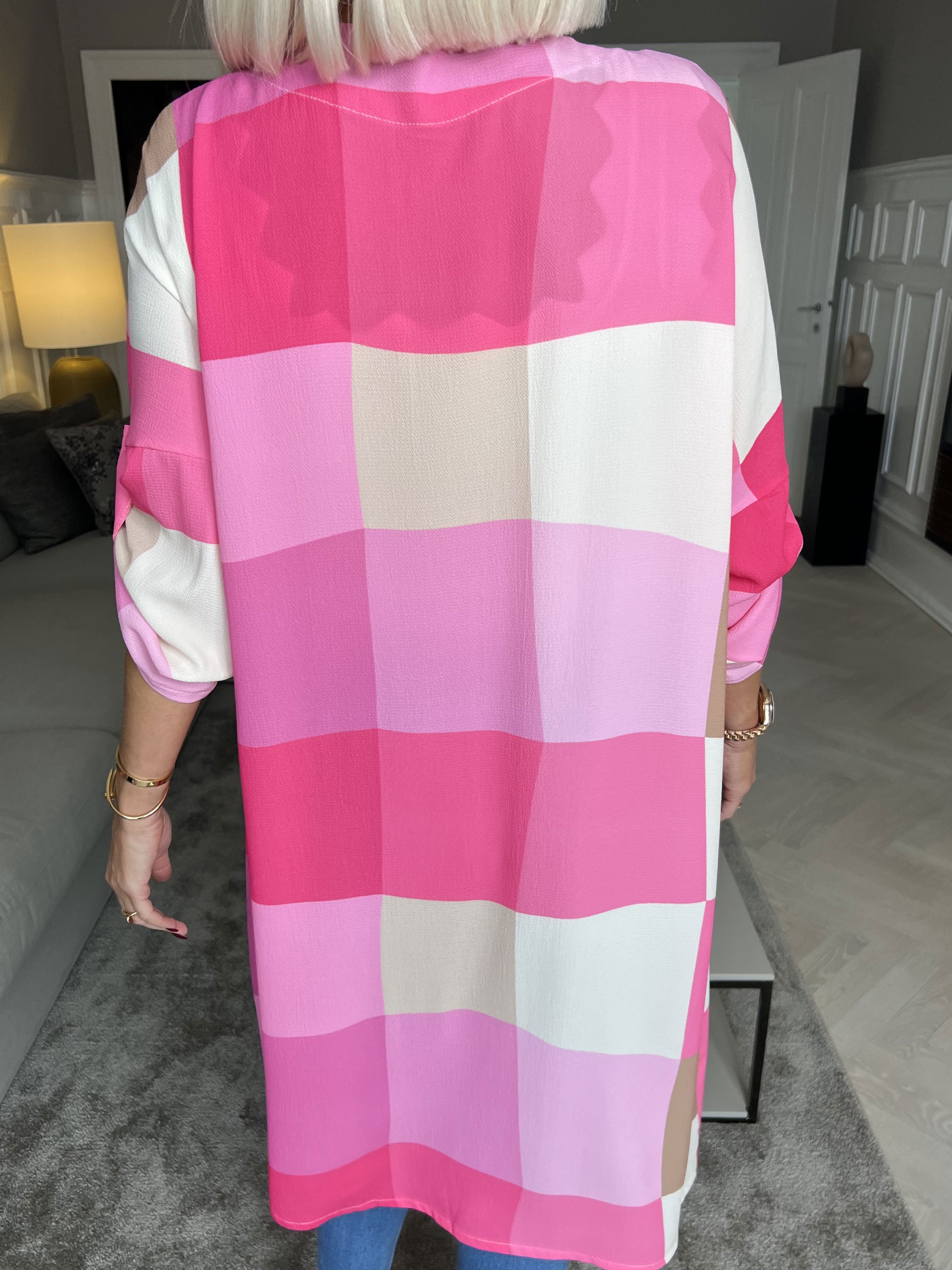 Vanesa Kimono - Sød kimono i viskose med tern